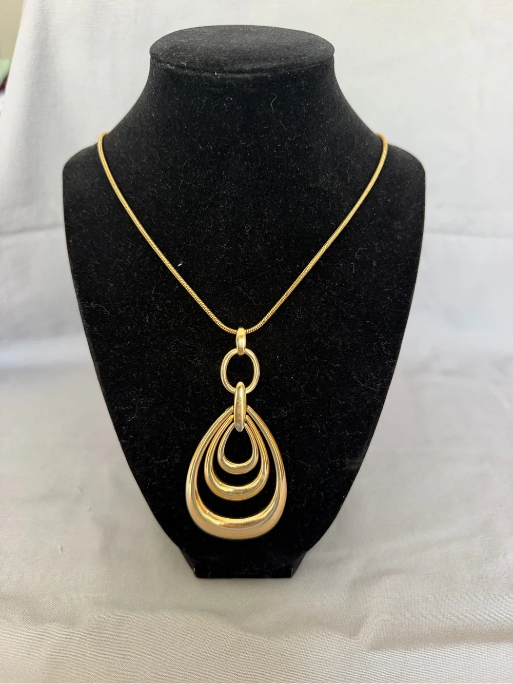 Layered Teardrop Pendant Necklace in Gold for Women